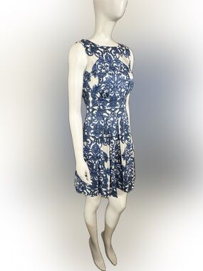 Closet London Blue & White Scroll Print Fit&Flare Skater Dress; Sz US 4/6 (EU 8)
